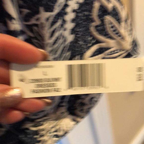 New Directions Beach Cover up - Picture 2 of 2